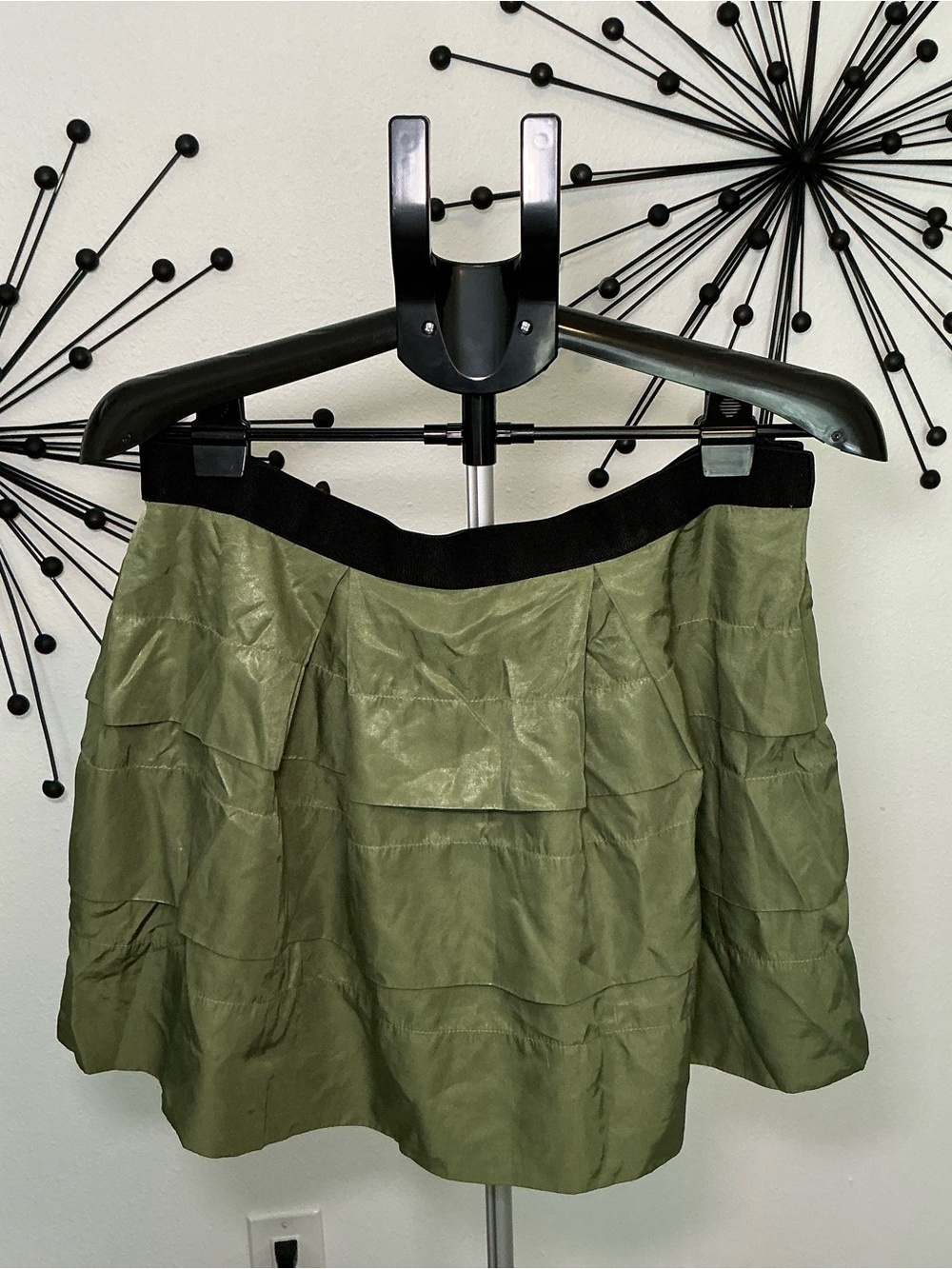 Olive Green Tiered Mini Skirt Size Large - Picture 1 of 3